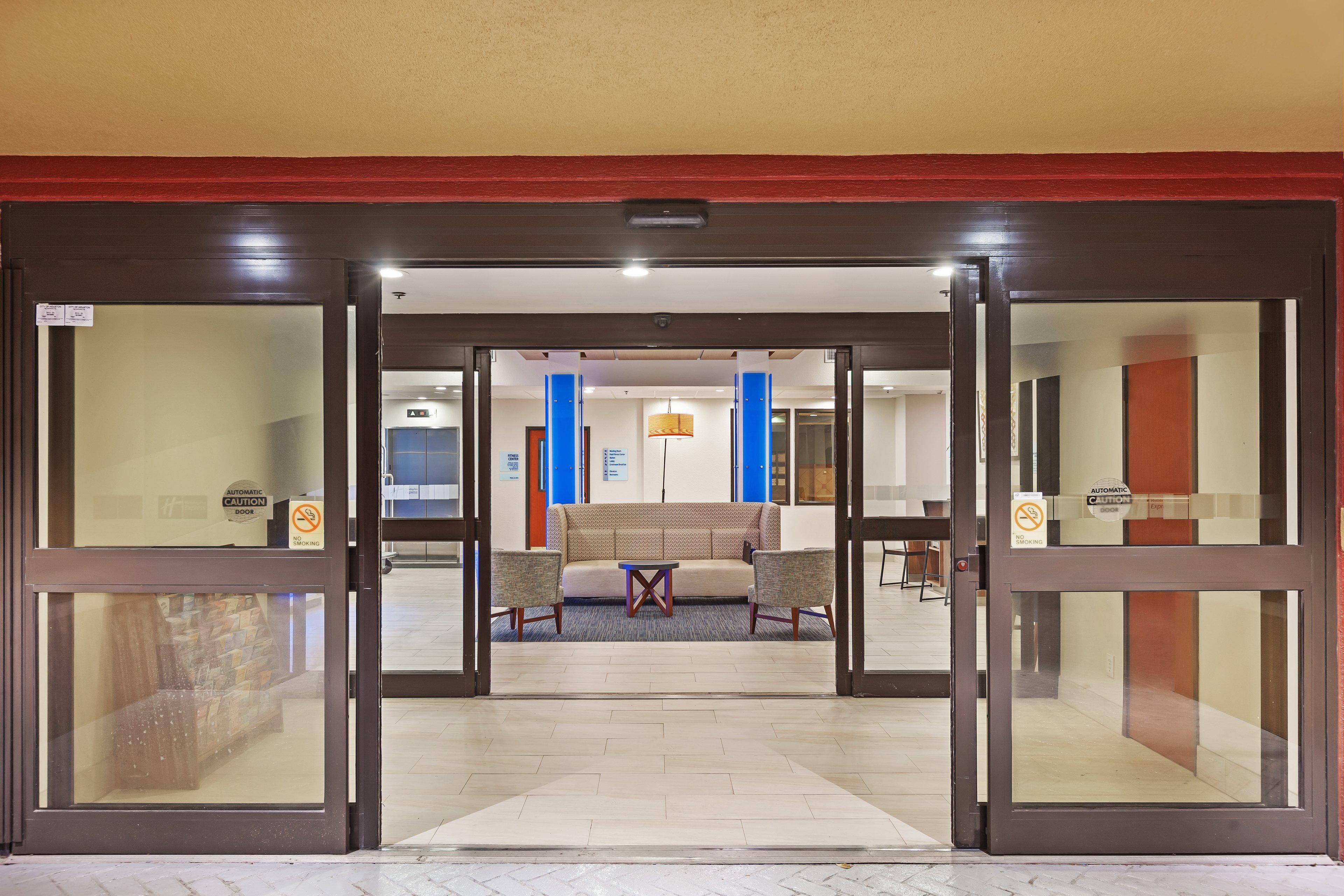 Holiday Inn Express & Suites Houston - Memorial Park Area By Ihg Dış mekan fotoğraf