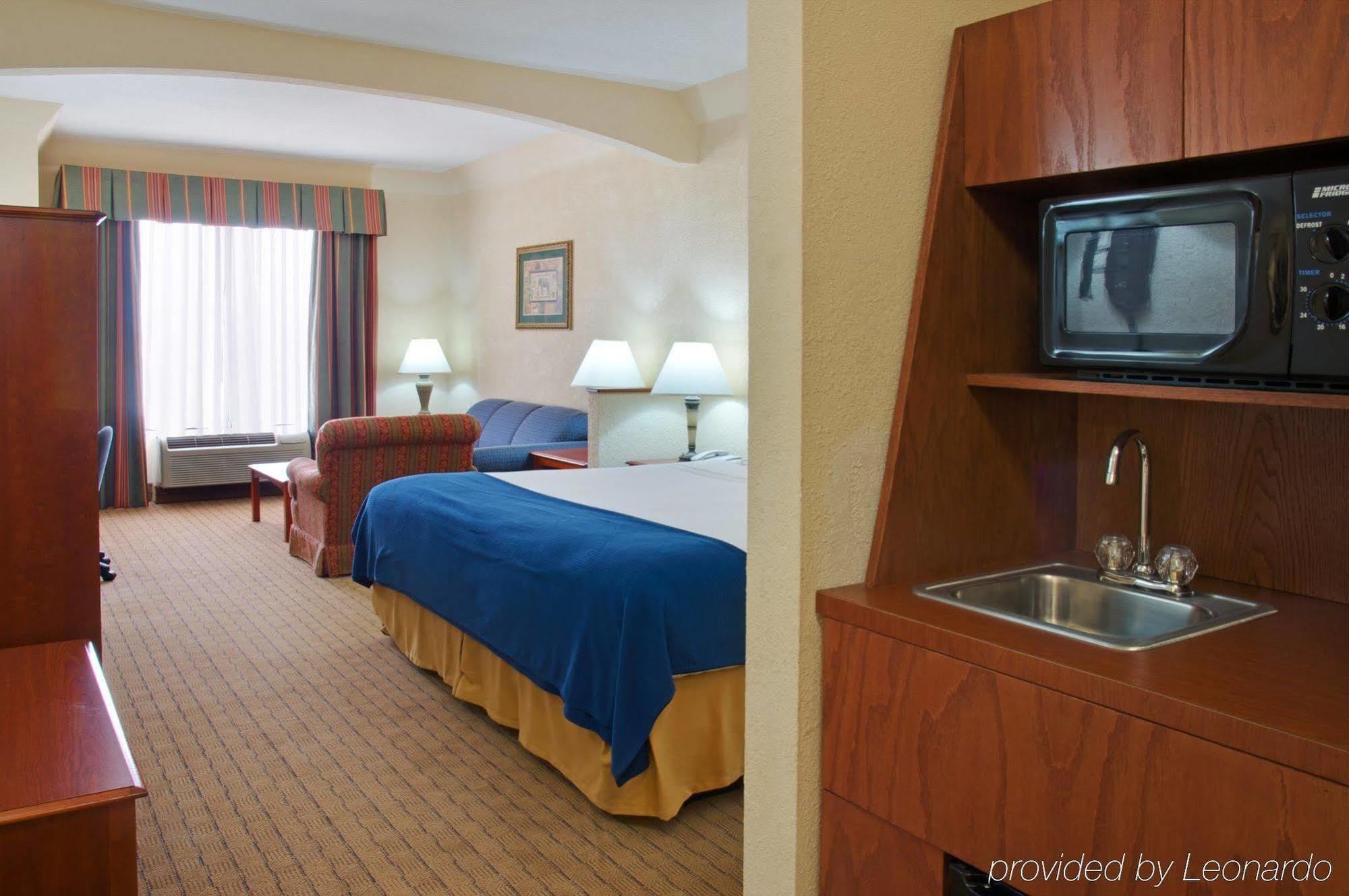 Holiday Inn Express & Suites Houston - Memorial Park Area By Ihg Oda fotoğraf