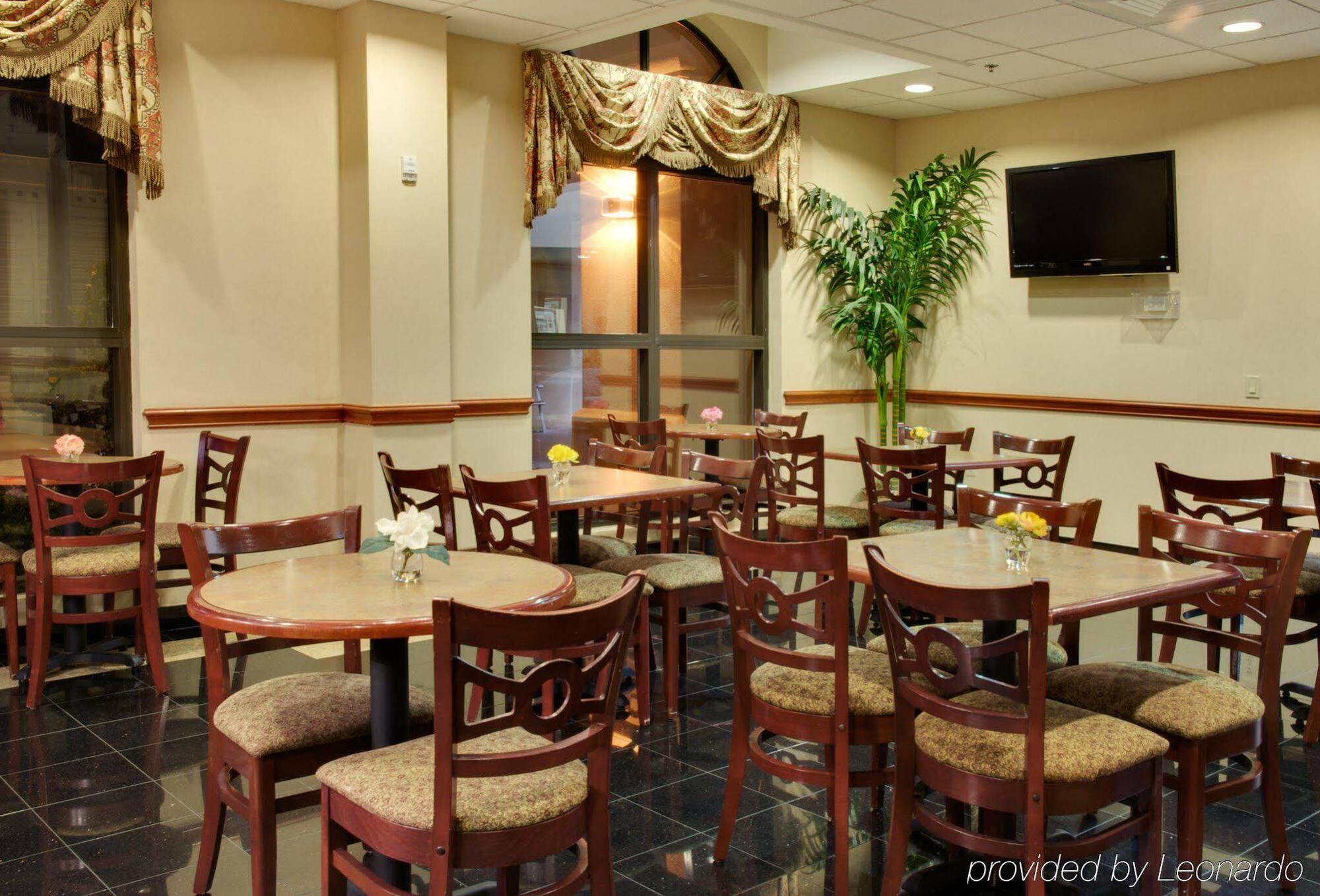 Holiday Inn Express & Suites Houston - Memorial Park Area By Ihg Dış mekan fotoğraf
